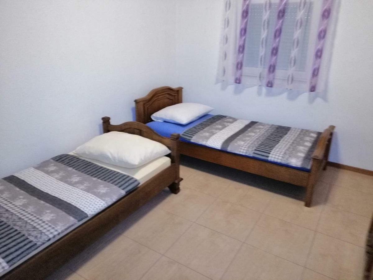 Apartments Ema Ivanica ภายนอก รูปภาพ